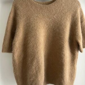 Rails Camel Alpaca Blend
Sweater - Size Large - Never
Worn